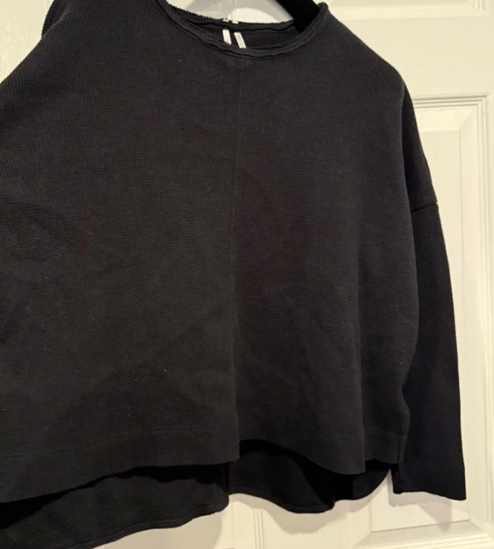 Anthropologie Black Thermal Waffle LS Oversized top size Medium can fit XS-L